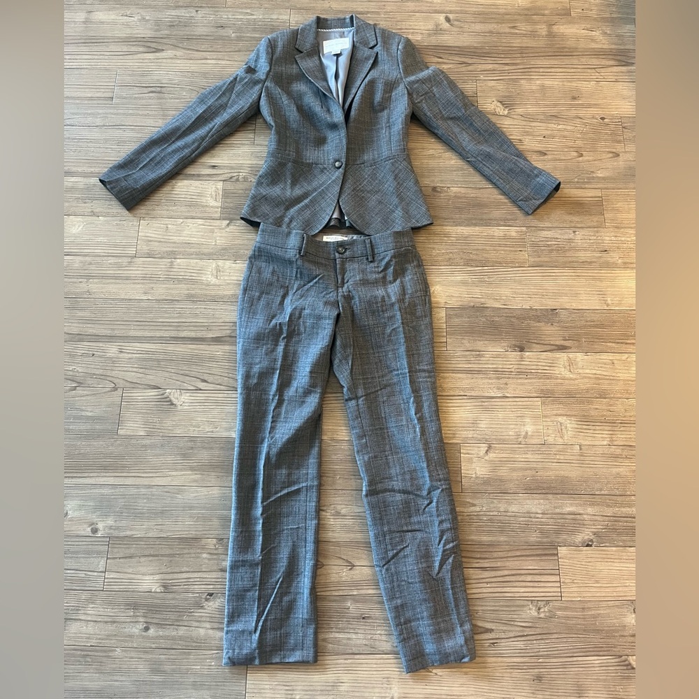 (Banana Republic) Wool-blend blazer and pants combo in grey